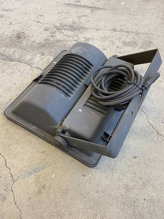 Lampade: MIG Scheinwerfer – Usato da Eschenbach SG venduto da Roger-Fuss 1