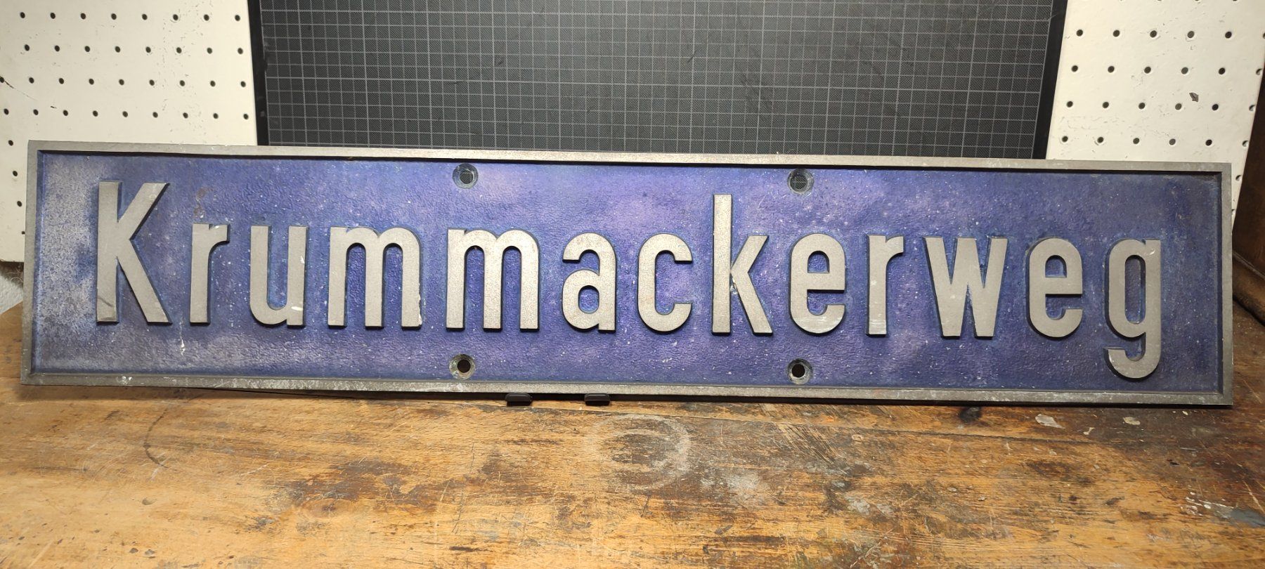 Ecriteaux: Wunderschönes Strassenschild Nr 2 Krummackerweg – D'occasion à Gelterkinden par MYSTOREFORYOU4460