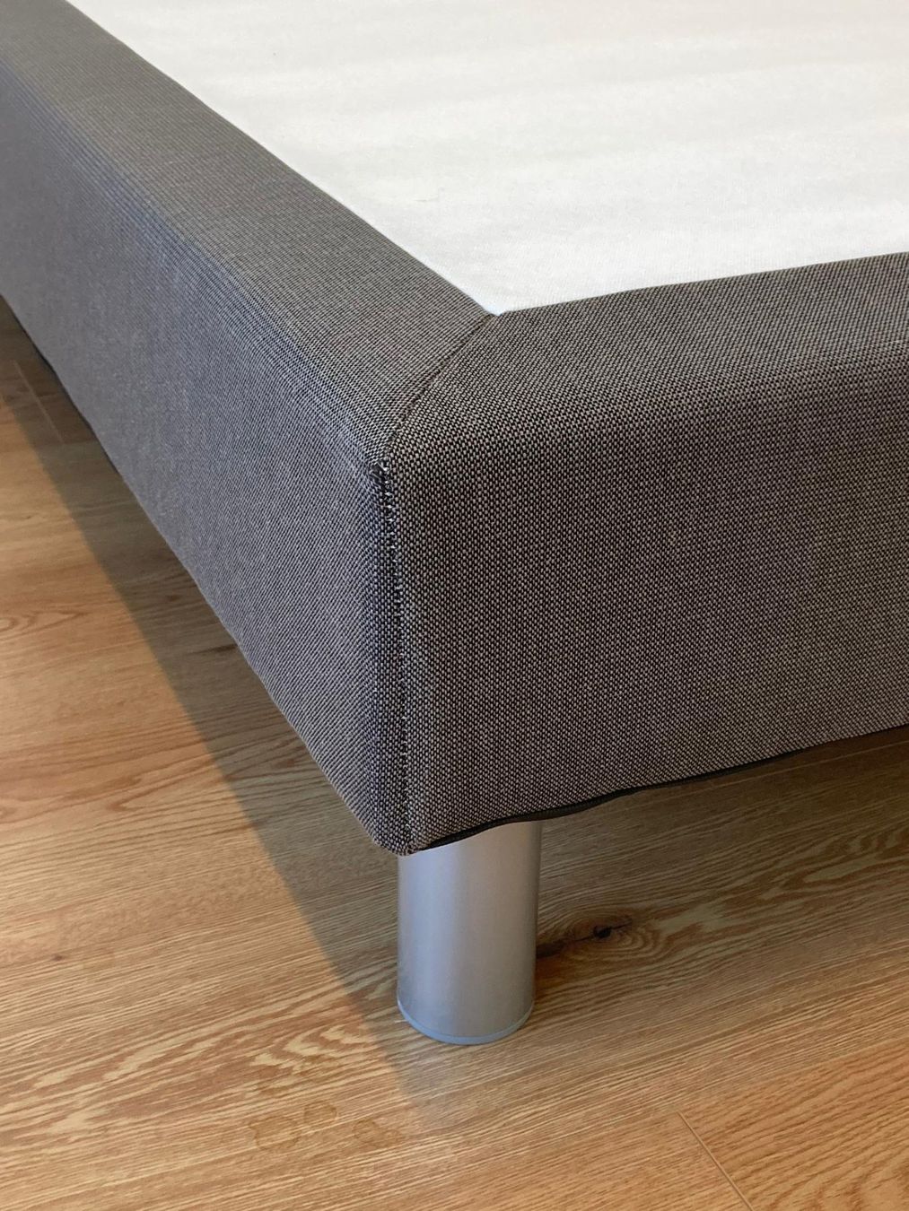 Letti: Lit Sommier tapissier 90x200 cm – Nuovo (secondo la descrizione) da Lausanne venduto da ipanema23 3