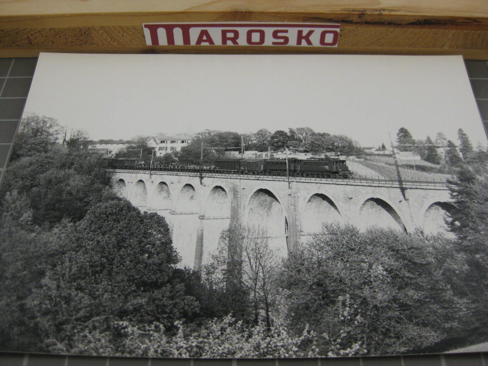 Cartoline postali: Echtfoto: Boudry mit 2x Ae 4/7, 1982, Schweizerische Bundesb – Usato da Malters venduto da Marosko