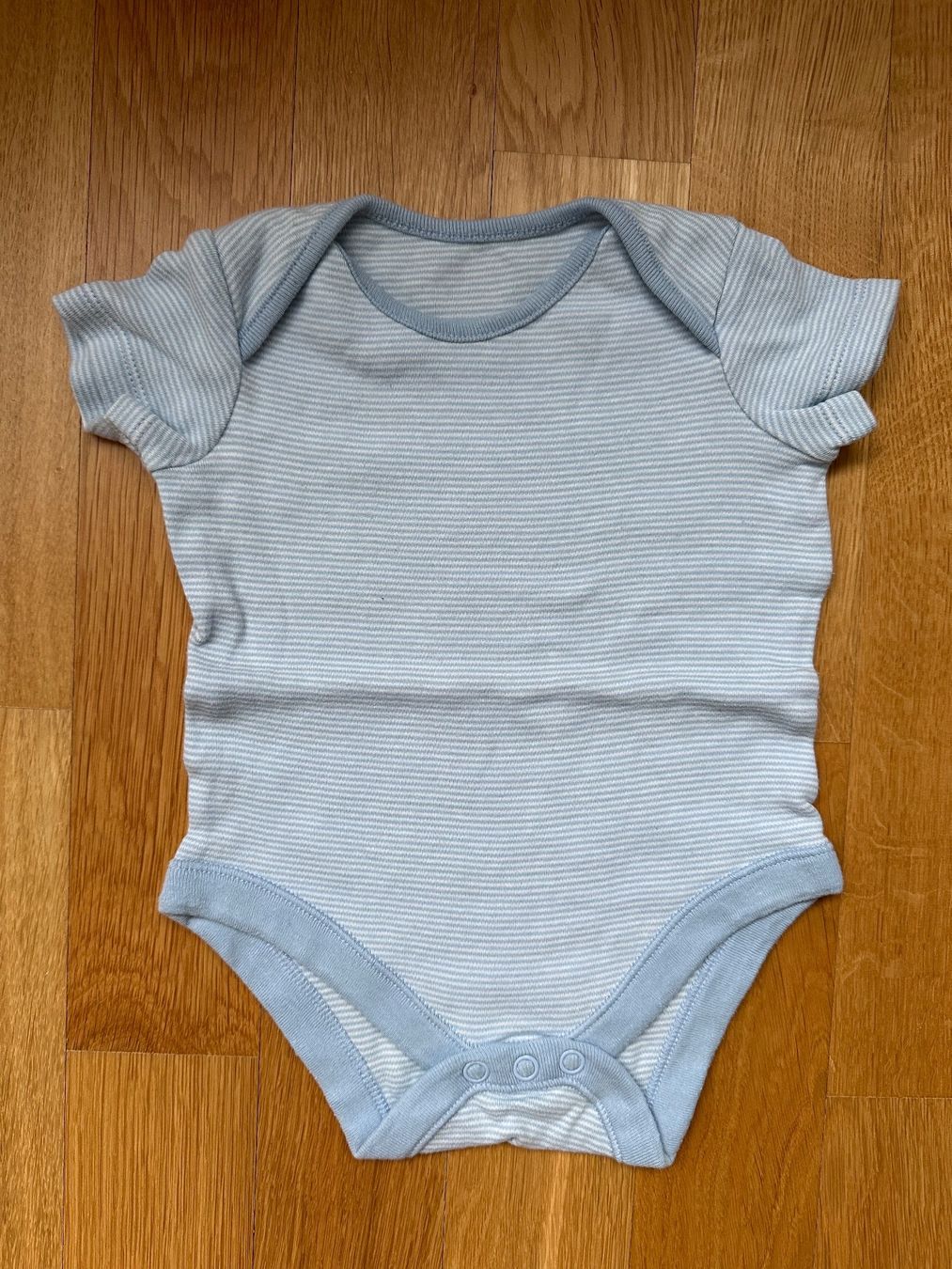 Unterwäsche: Kurzarm-Body Grösse 62 – Gebraucht aus Unterägeri von StefanGekko