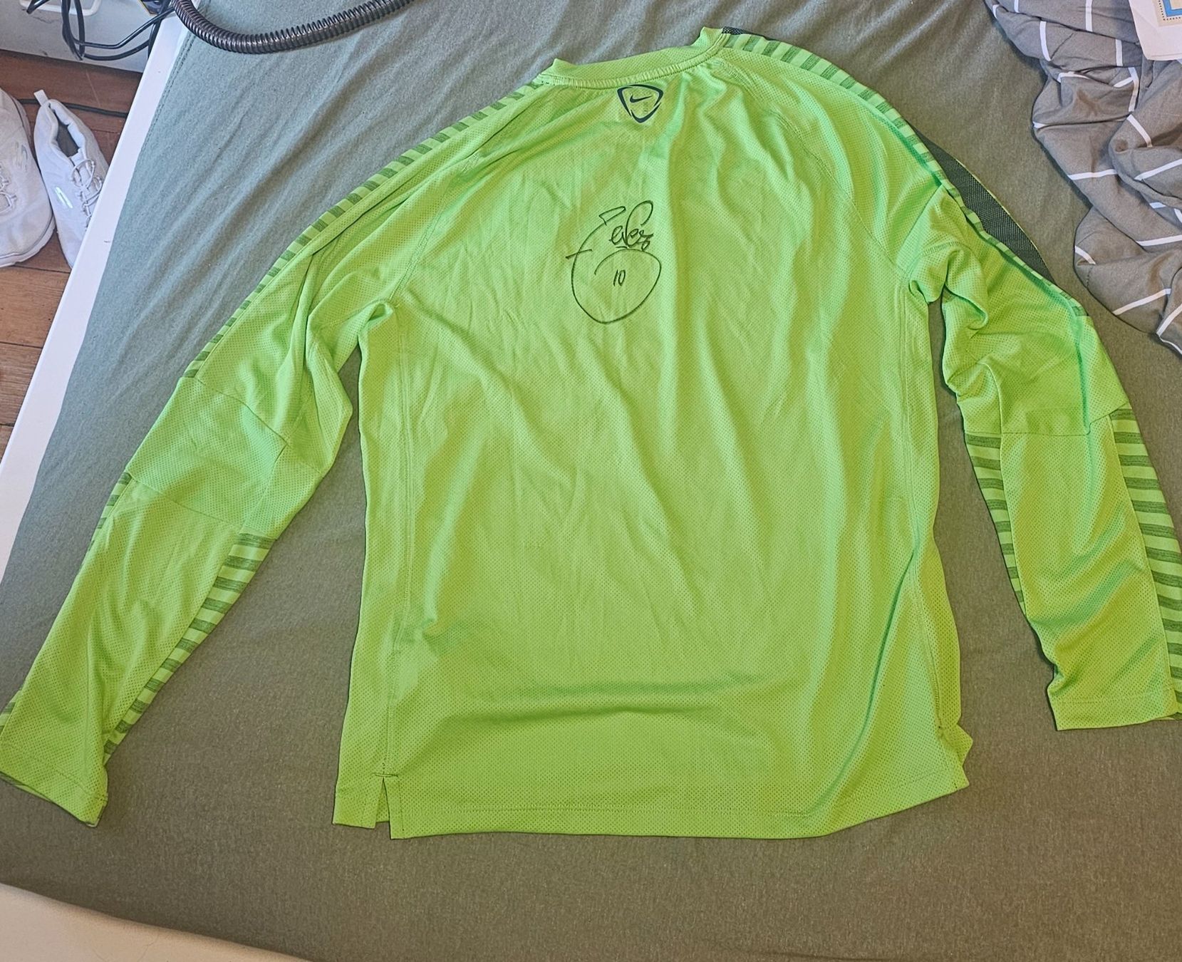 Canottiere & Pantaloni: Carlos Tevez Juventus Training signed – Usato da St-Prex venduto da sebgav 5