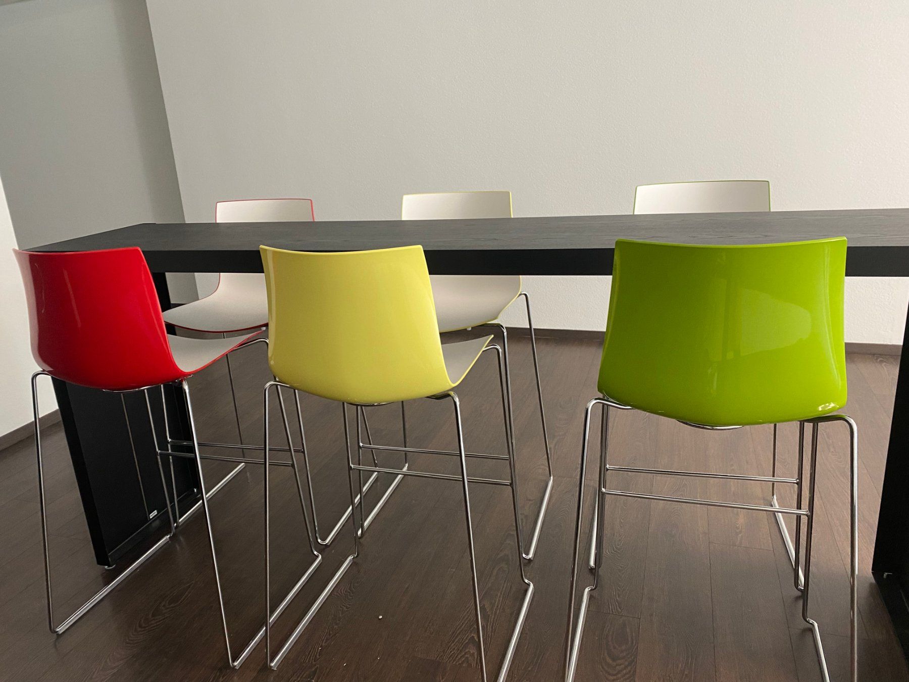 Arper Stühle: Arper Califa Chairs set of 6 + TABLE – Gebraucht aus Basel von ell_z898 1