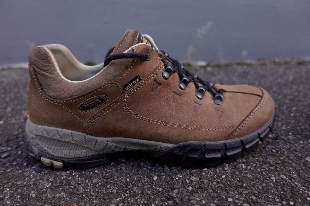 Meindl Chaussures hommes: Meindl Trekking Halbschuhe – D'occasion à Chur par JennyAlexander 3