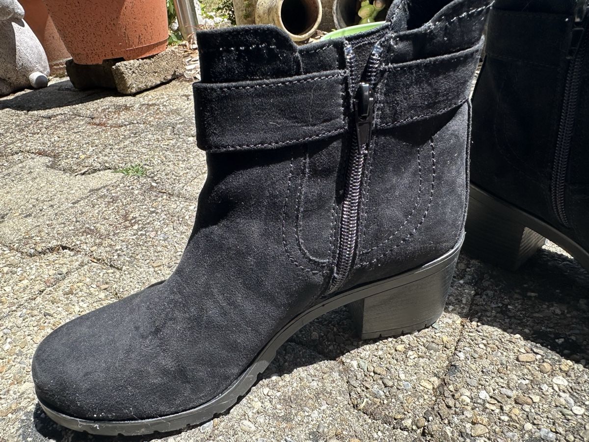 Chaussures femmes: Stiefeletten schwarz  – Neuf (Voir description) à Zufikon par tam_gfx6 1
