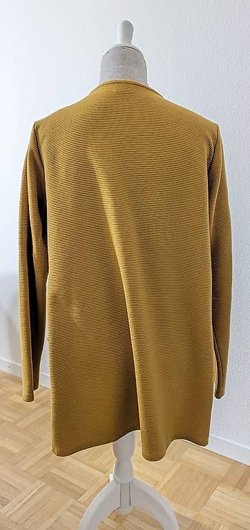 Jacken: Senfgelbe Jacke – Gebraucht aus Mönchaltorf von lar_8s5g 1