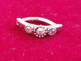 Bauchnabel Piercing mit drei Steinen