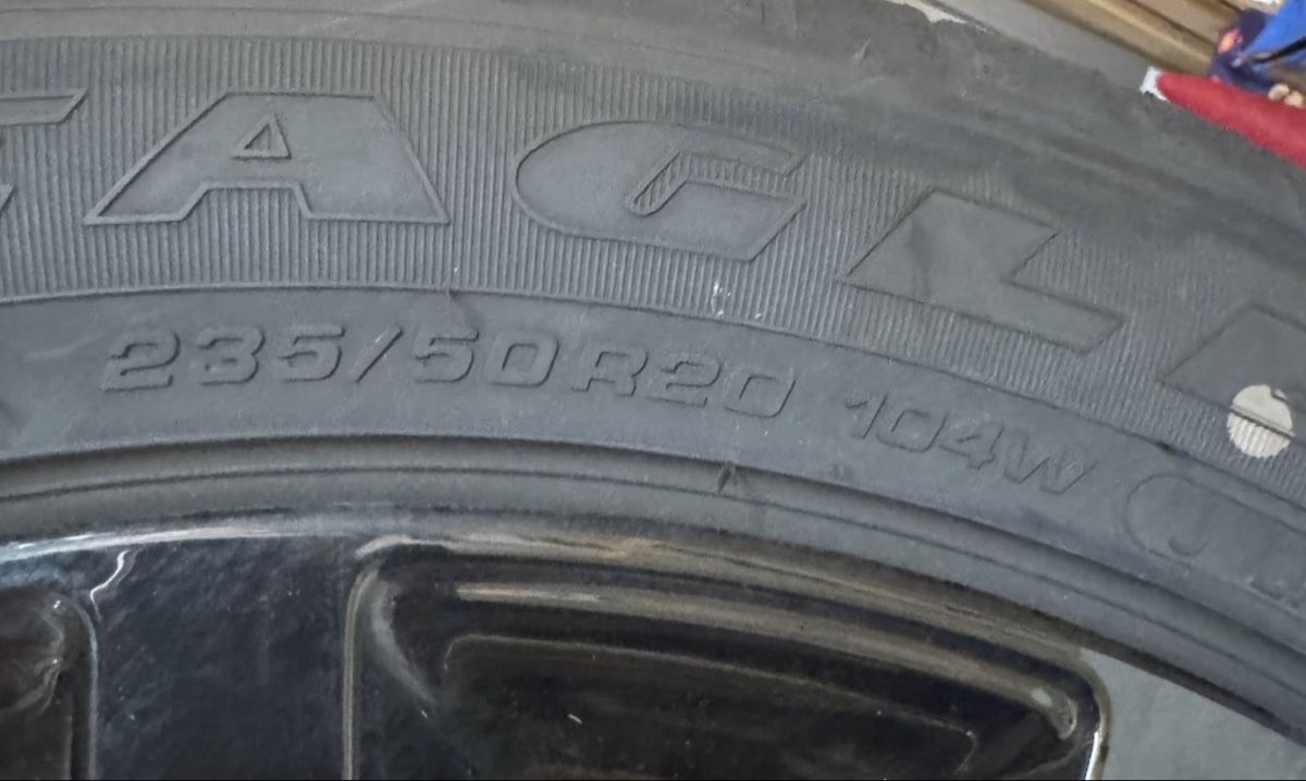 Jaguar Jantes: Jantes Jaguar E-Pace 20” + pneus été – Neuf (Voir description) à Delémont par Frgl 2