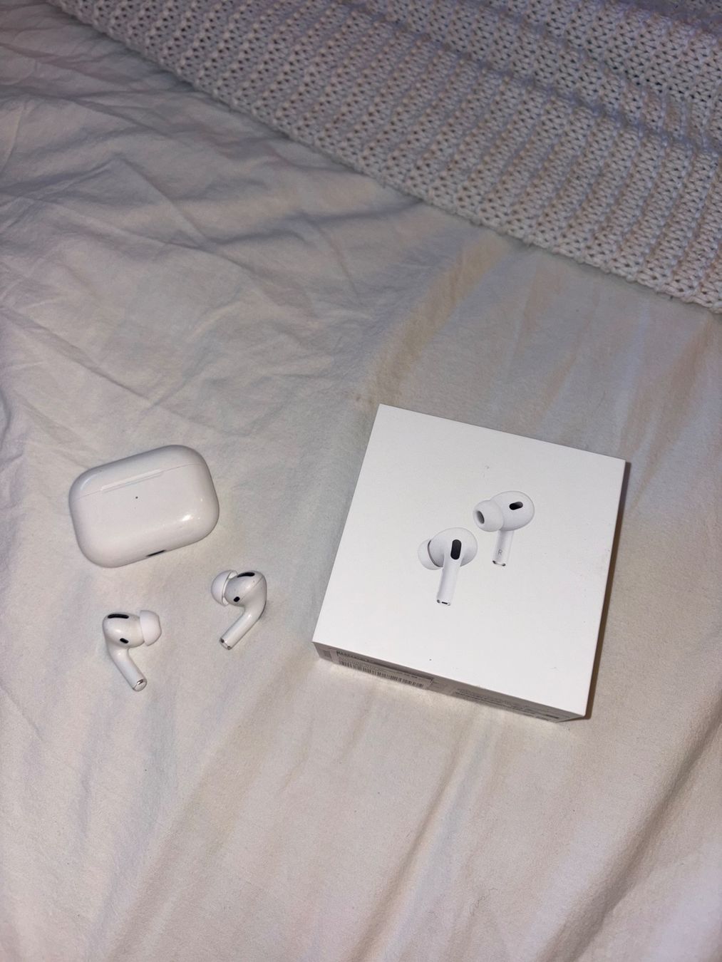 Apple Cuffie: AirPods Pro 2nd generation – Usato da Flüh venduto da sveaamelie