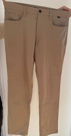 Golf Hosen  Travis Mathew Open to Close 2.0  Gr.36  Khaki