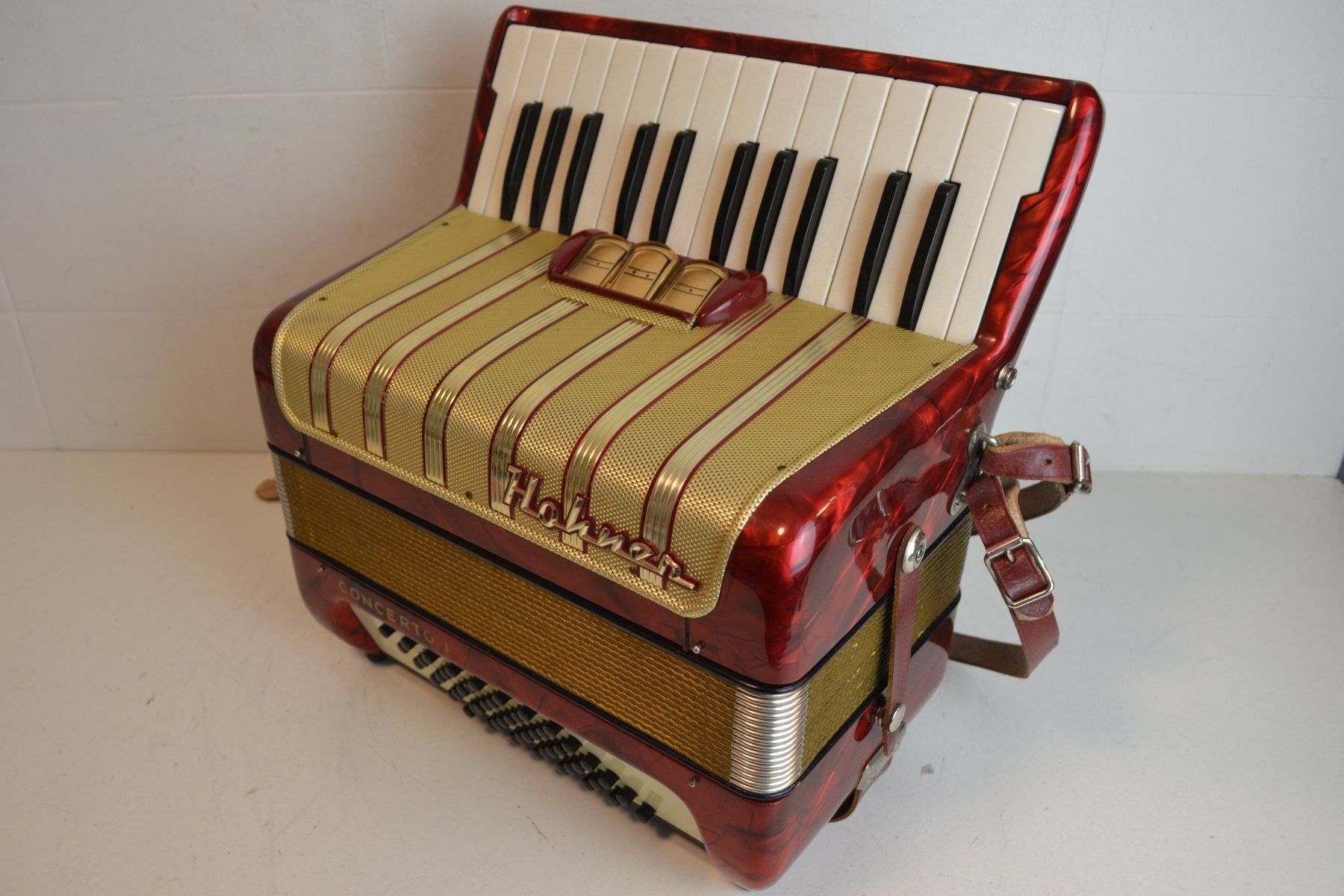 Hohner Strumenti musicali: Akkordeon chromatisch Hohner Concerto I – Usato da Zürich venduto da baumusik 2