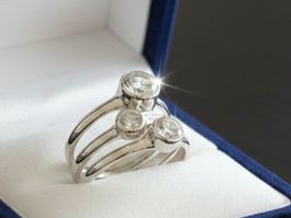 Silbrrring 925 mit Zirkonian, brillant & makellos - Neu