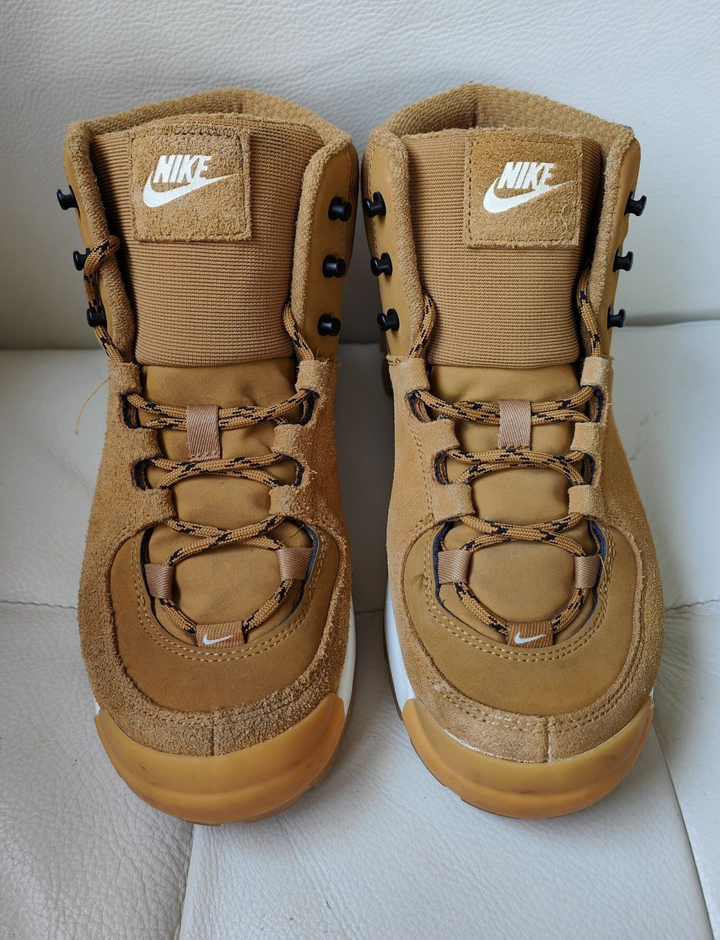 Nike Damenschuhe: NIKE Sneaker high / Boots / Damen / Gr. 38 – Gebraucht aus Lachen SZ von PizBuin35 3
