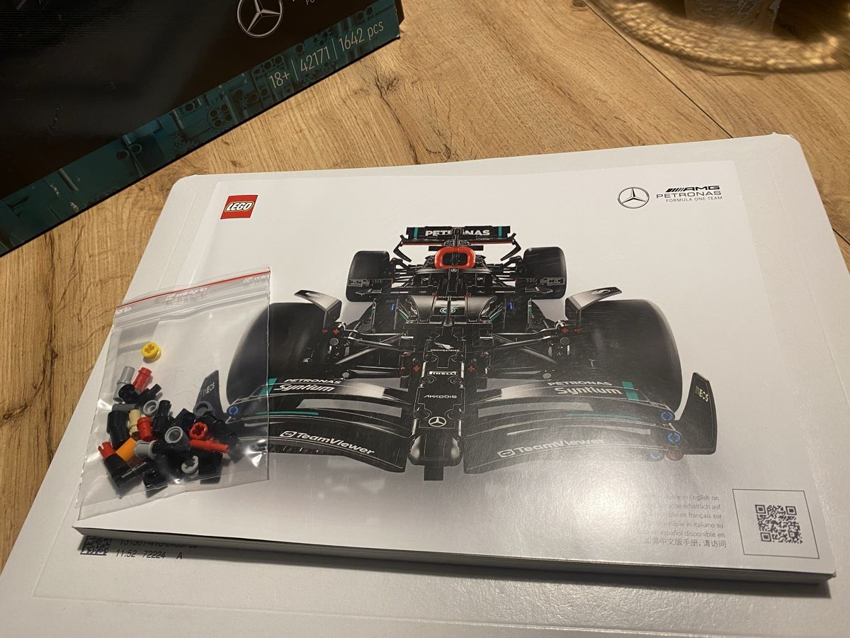 Lego Kit di costruzioni: Lego Technic Mercedes AMG – Nuovo (secondo la descrizione) da Bächli (Hemberg) venduto da aika012 1