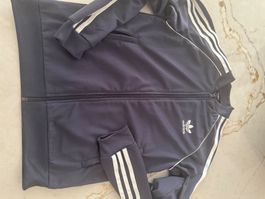 Veste de survêtement Adidas, Taille 12 ans, comme neuf! (50)