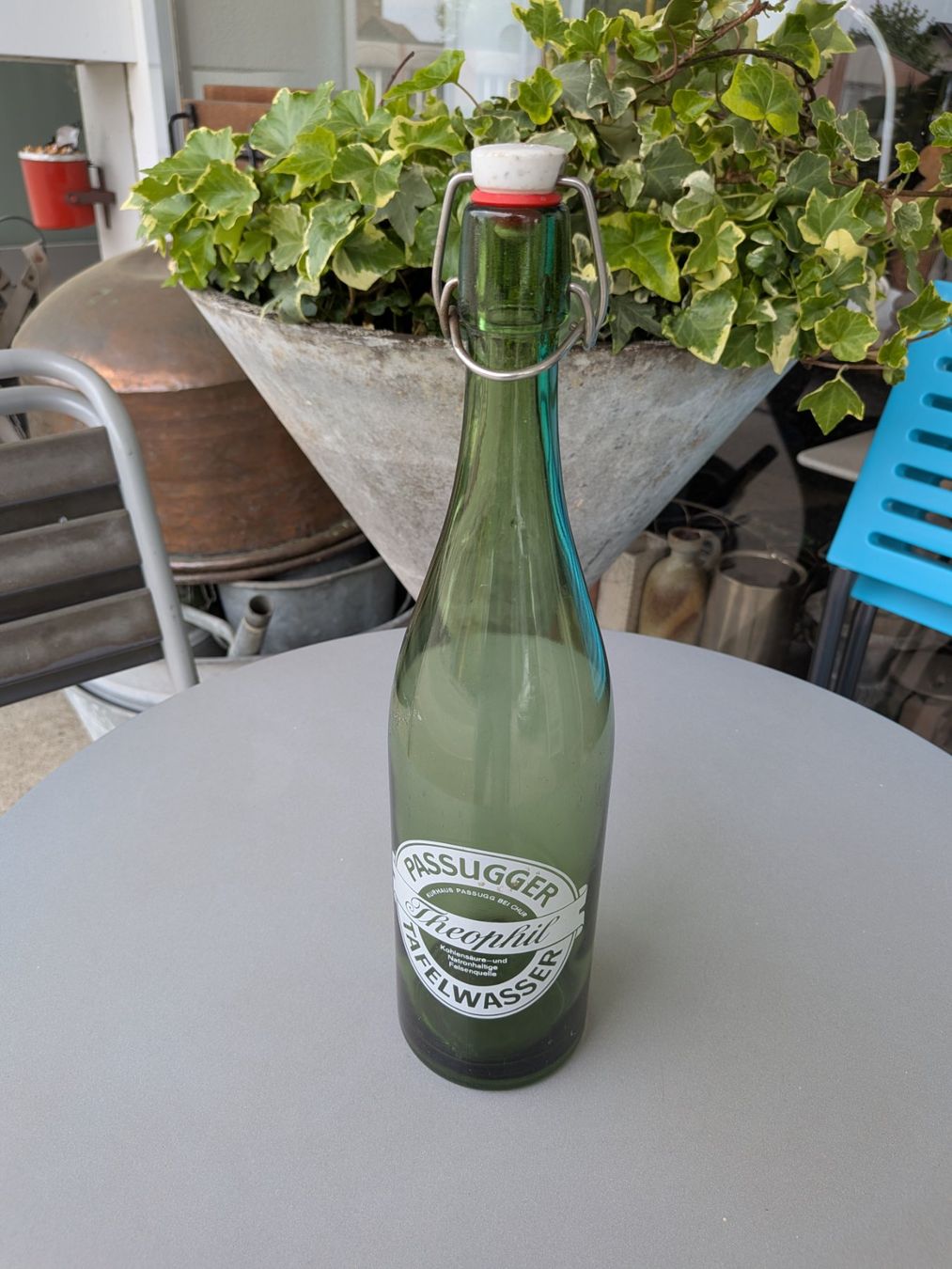 Bicchieri, Caraffe & Bottiglie: Ältere Passugger Tafelwasser Flasche Glasflasche – Usato da Emmen venduto da magelan 1