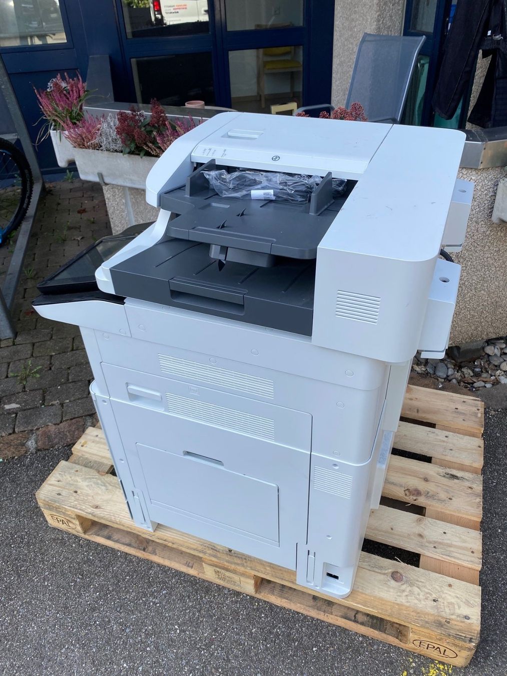 Hewlett Packard Drucker: Color LaserJet Managed Flow MFP E77822 – Gebraucht aus Winterthur von AltersheimSt.Urban 1