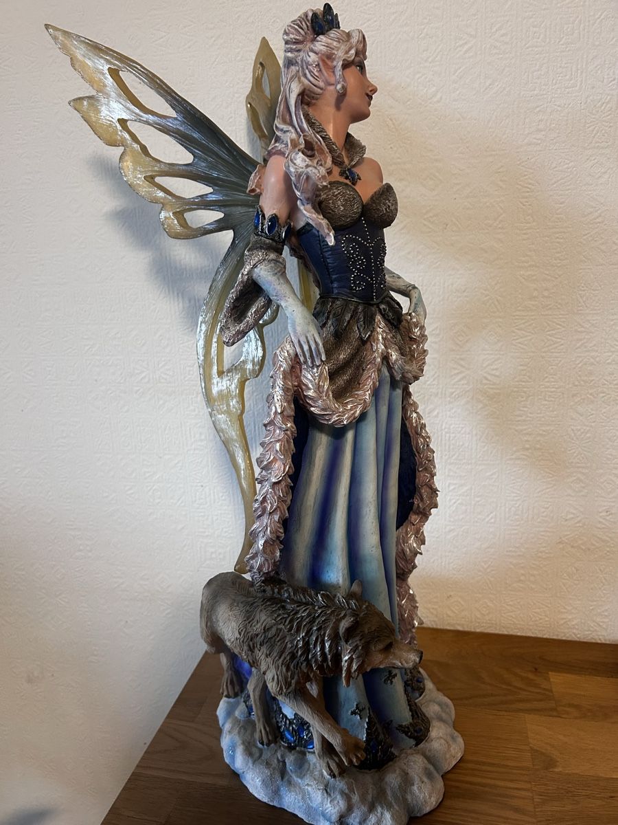 Statuette: Statuette féerique d'hiver avec loup – Nuovo (secondo la descrizione) da Cugy FR venduto da luc_7q2j 5