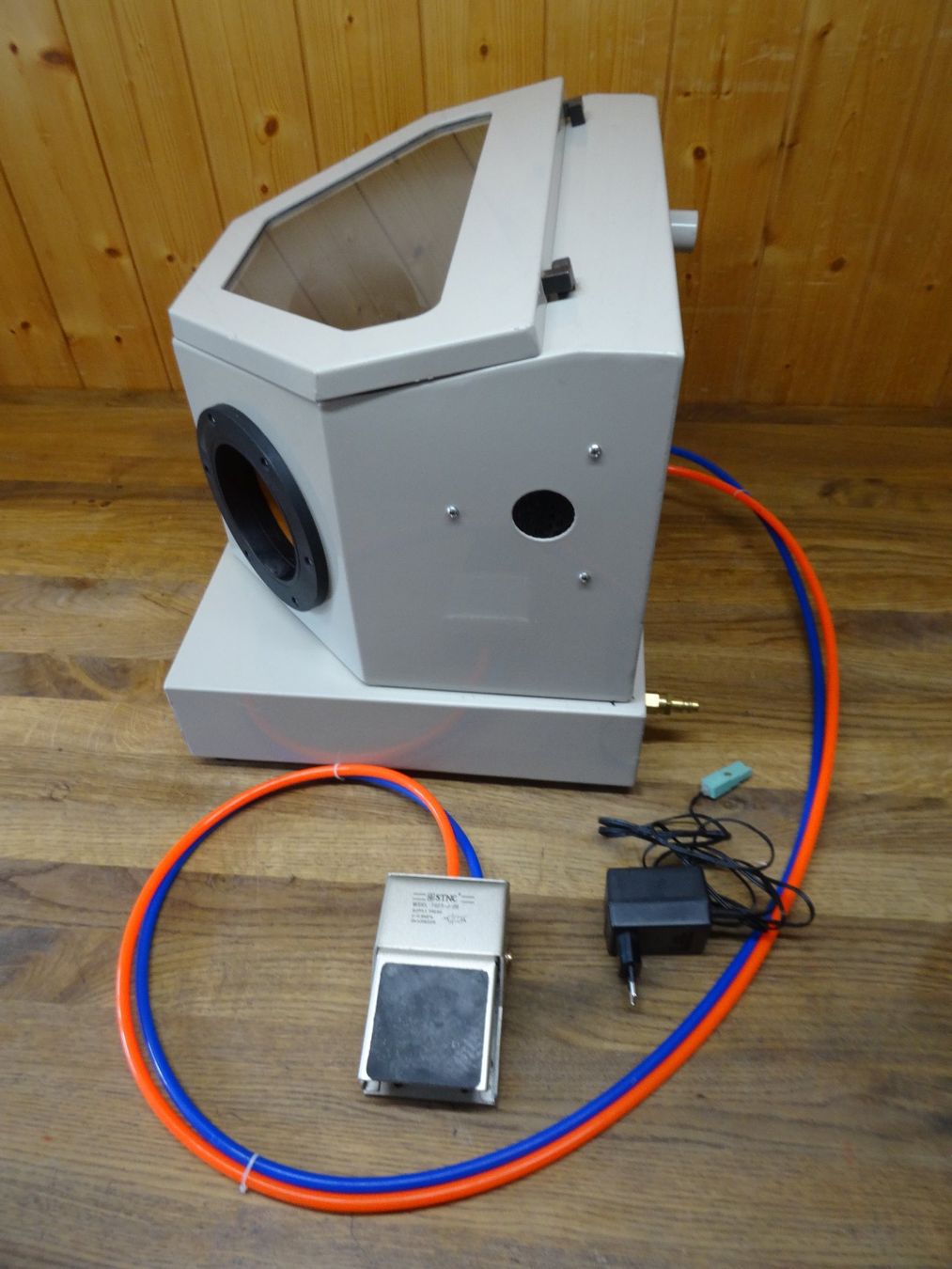 Toutes les machines: Sandstrahlkabine Pemateco, mit Kompressor Einhell alles neu – D'occasion à Lungern par madachsa 3