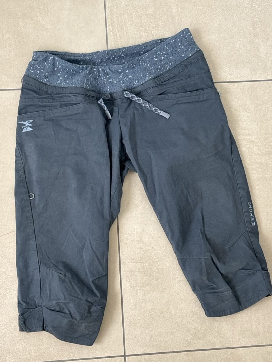 Hosen: Simond Capris trousers grey size S good condition – Gebraucht aus Zürich von sve_p2cg
