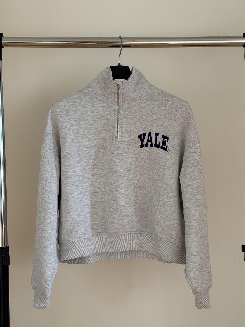 Maglioni & Felpe: Yale Damen Pullover Grau – Usato da Basel venduto da swi_yp7p