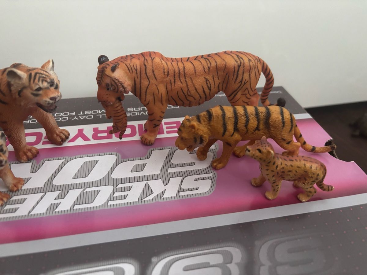 Figurines: Spielzeug Tiere Tiger Set – D'occasion à Arbon par Ursula_566 2