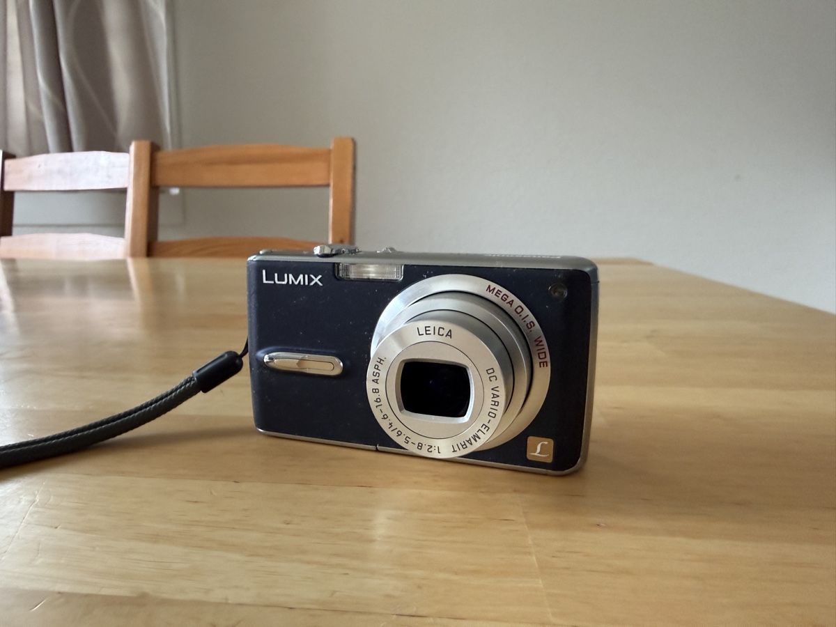 Panasonic Fotocamera: Panasonic Lumix DMC-FX07 Digitalkamera – Usato da Giswil venduto da urr_7c5j 8