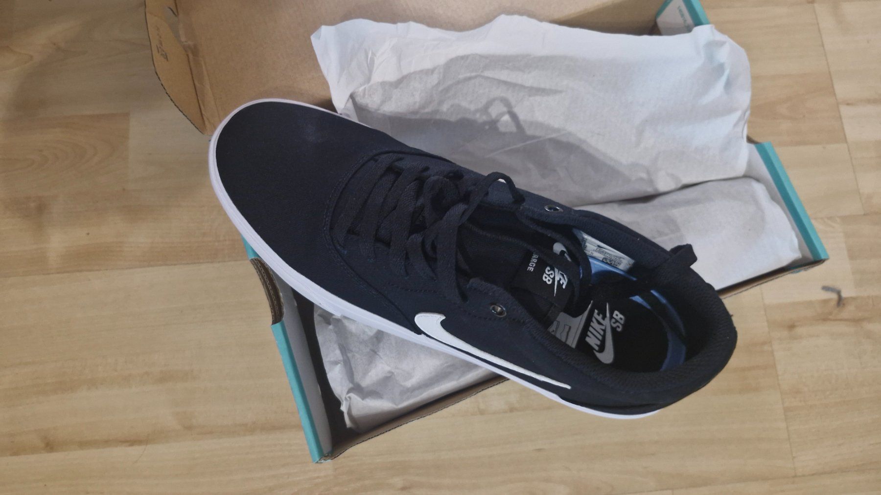 Nike Herrenschuhe: Nike SB Charge CNVS - Grösse 44 – Neu und originalverpackt aus Uitikon Waldegg von Huck88 1