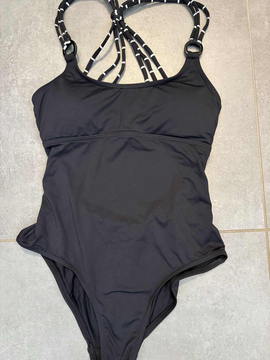 Esprit Badekleider & Bikinis: Badeanzug Esprit schwarz Grösse 34 neuwertig – Neu (gemäss Beschreibung) aus Dulliken von gab_jdr2