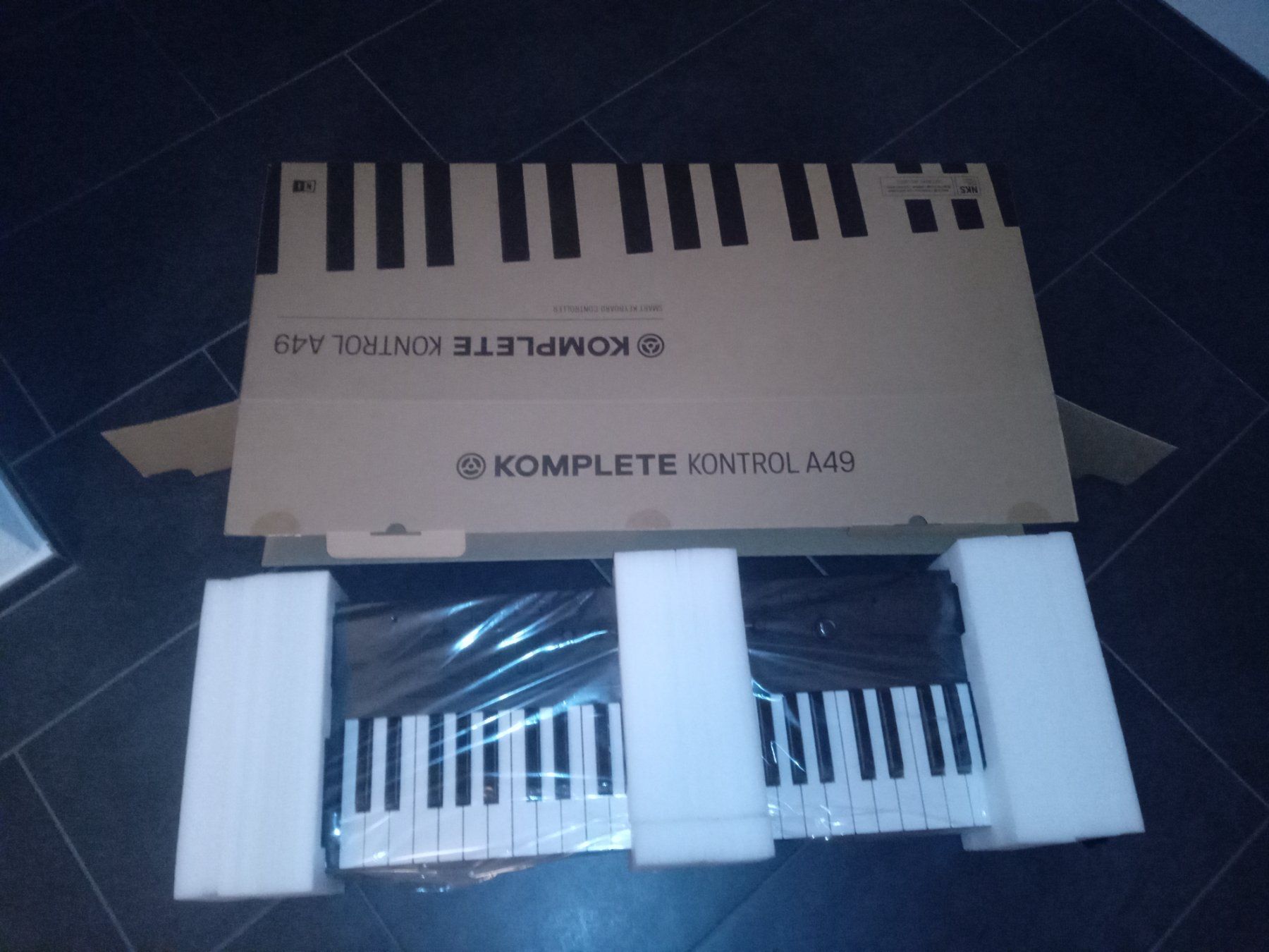 Native Instruments Musikinstrumente: Native Instruments Komplete Kontrol A46 Machine Micro Mk3 – Gebraucht aus Rotkreuz von ste_bpq9 1