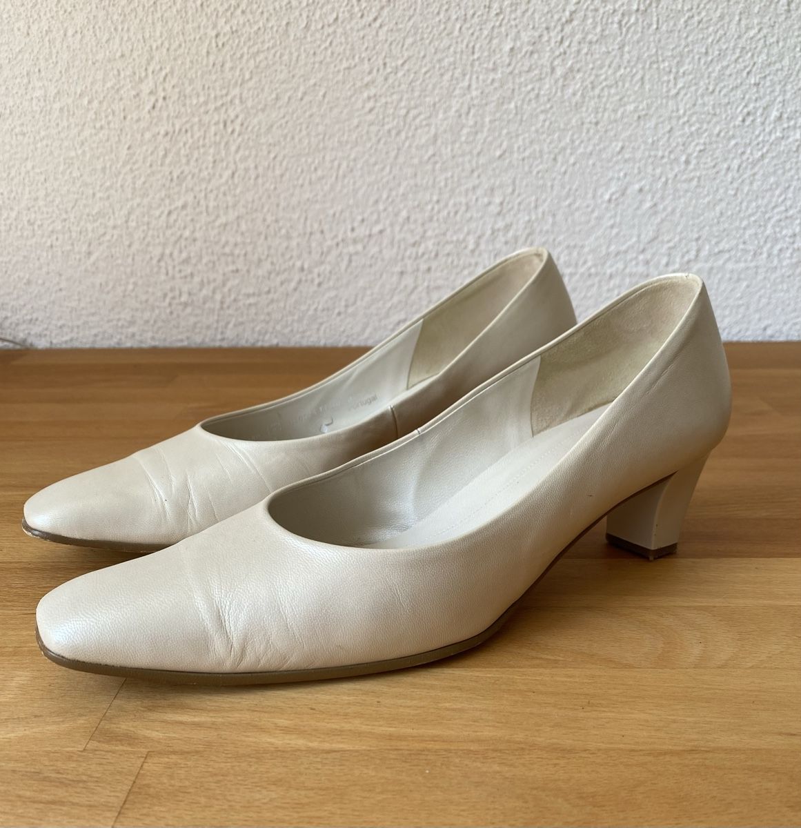 Gabor Scarpe da donna: Gabor Pumps, Grösse 39, Perlmuttfarben – Usato da Rothenfluh venduto da m.s.w