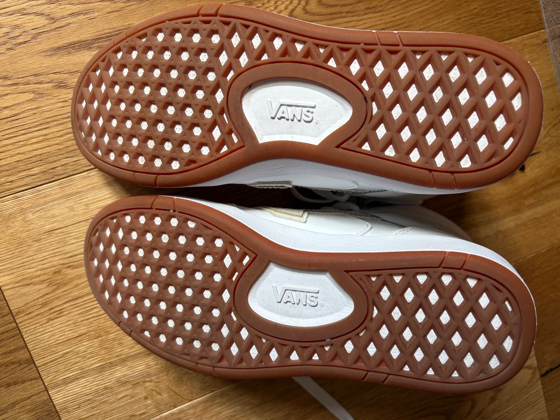 Vans Chaussures hommes: Vans Lowland Hi 39 – Neuf (Voir description) à Flims Dorf par jol_7fq8 2