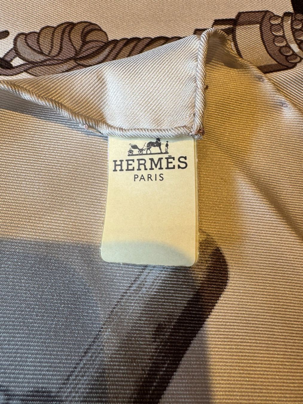 Hermès Foulards, Tücher & Schals: HERMÈS, a silk scarf, "Passmenterie" 1970s. – Neu (gemäss Beschreibung) aus Grund b. Gstaad von ReLuxe 4