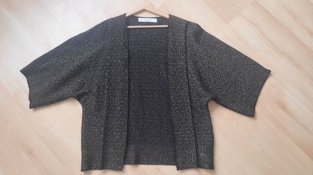 Jacke als Ergänzung zum Partykleid, Grösse M