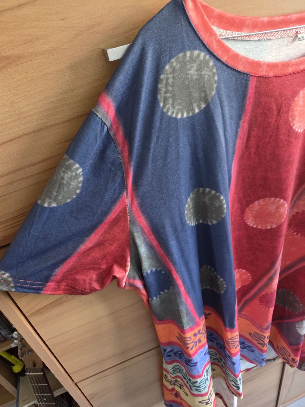 Tuniques: Grosse Grösse farbenfrohes Long Tunikenshirt Ca Gr 50/52 Neu – Neuf (Voir description) à Winterthur par katzen07 1