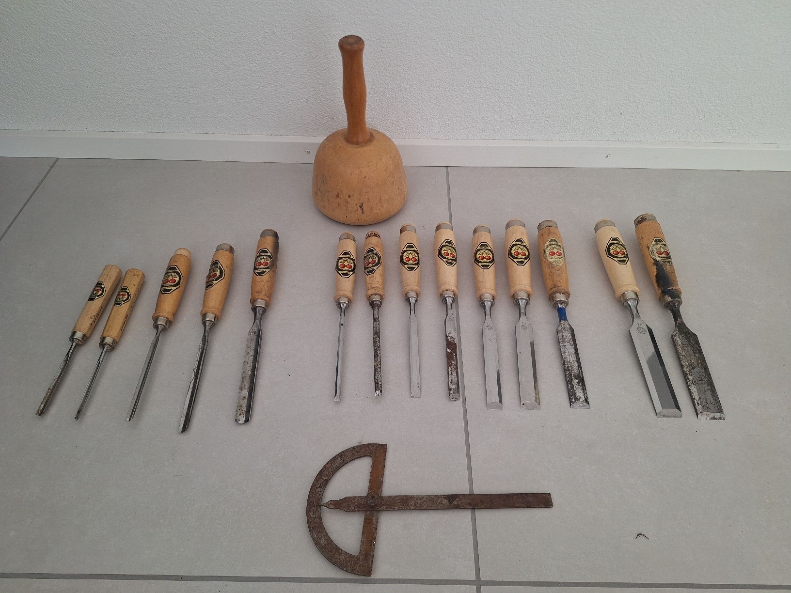 Alle Werkzeuge: Schreinerwerkzeug  – Gebraucht aus Thierachern von carpenter1602 3