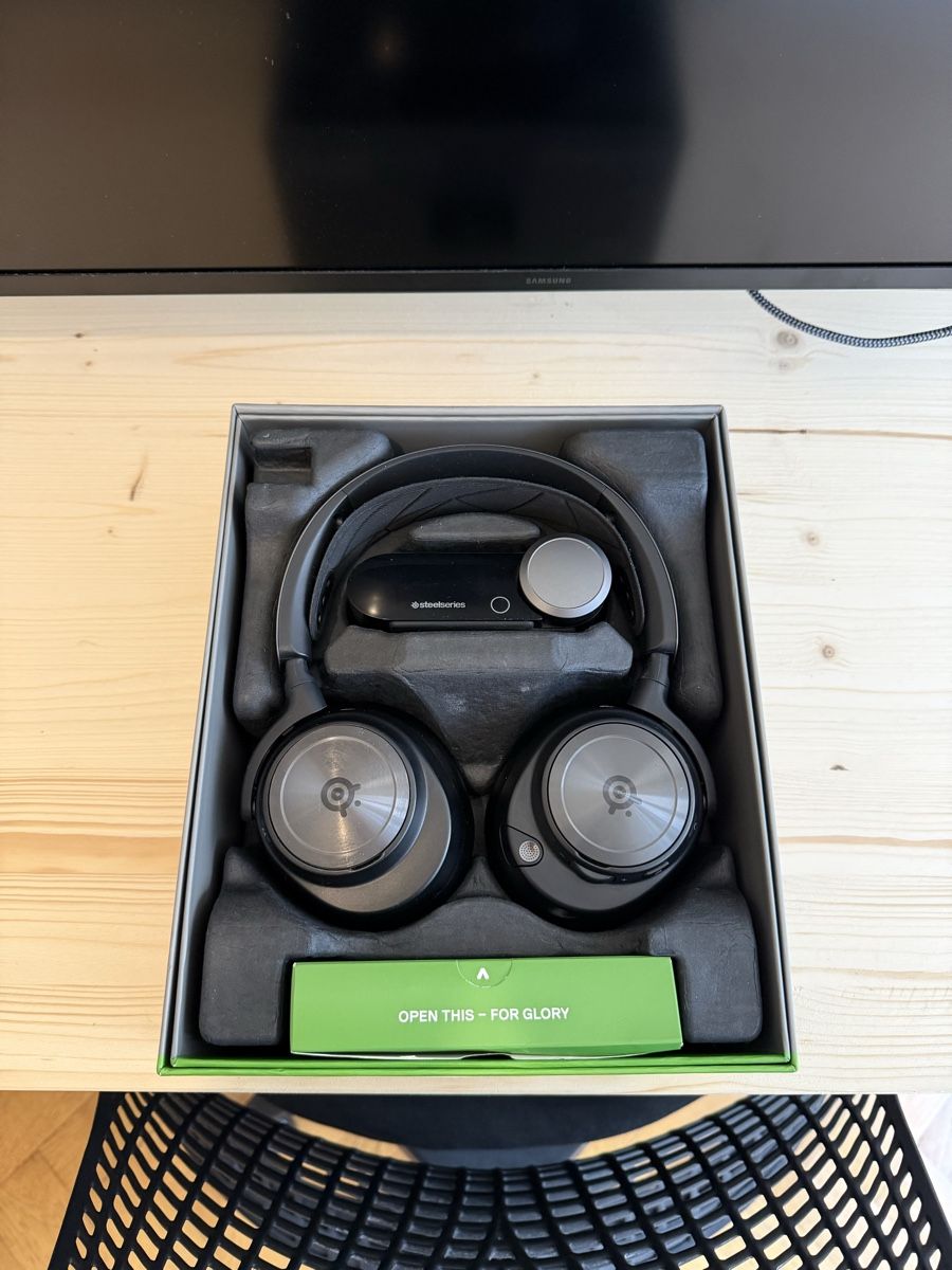 Kopfhörer: Headset SteelSeries Arctis Nova Pro Wireless for Xbox – Gebraucht aus Genève von GiuliaTildaRedamante 2