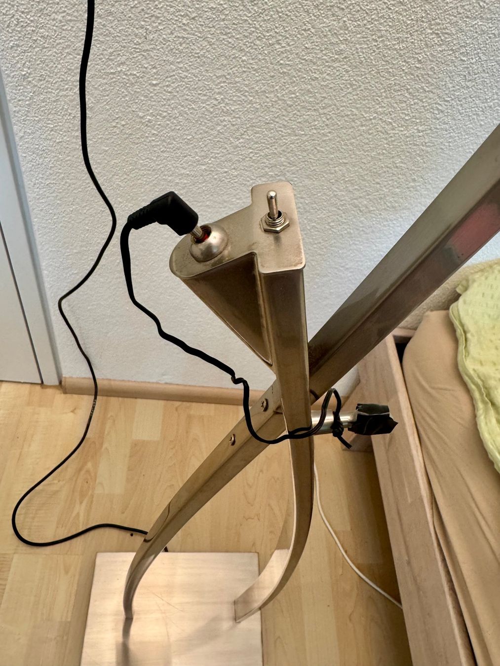 Lampade: Stehlampe Halogen, silbrig, dimmbar, – Usato da Uster venduto da kog1988 6