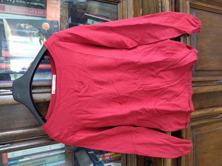 Maglione rosso Sfera, taglia M, perfetto per l'autunno!
