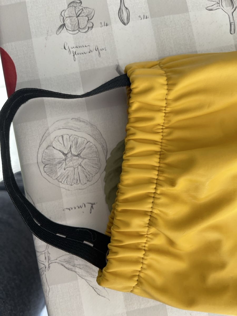 Name It Hosen: Regenhose ungefüttert Grösse 140 – Gebraucht aus Täuffelen von Nice800 1
