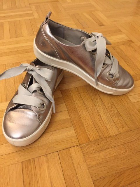Ecco Scarpe da donna: Sneaker "ecco" Gr. 39-40, Leder! – Nuovo (secondo la descrizione) da Walenstadt venduto da ricamul 7