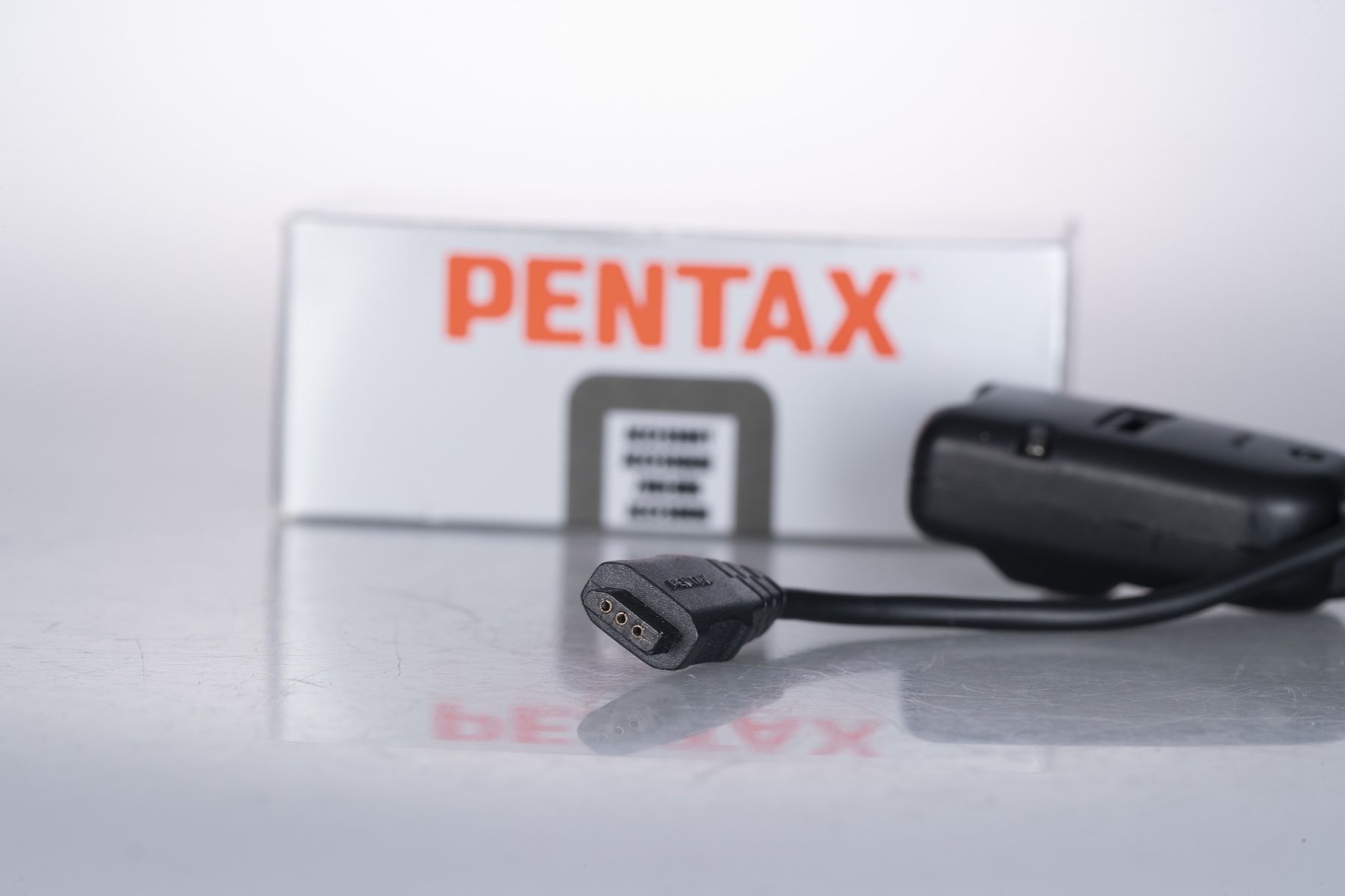Altri Accessori: Pentax switch F - telecomando – Nuovo e nell'imballaggio originale da Muralto venduto da FotoGarbani 2