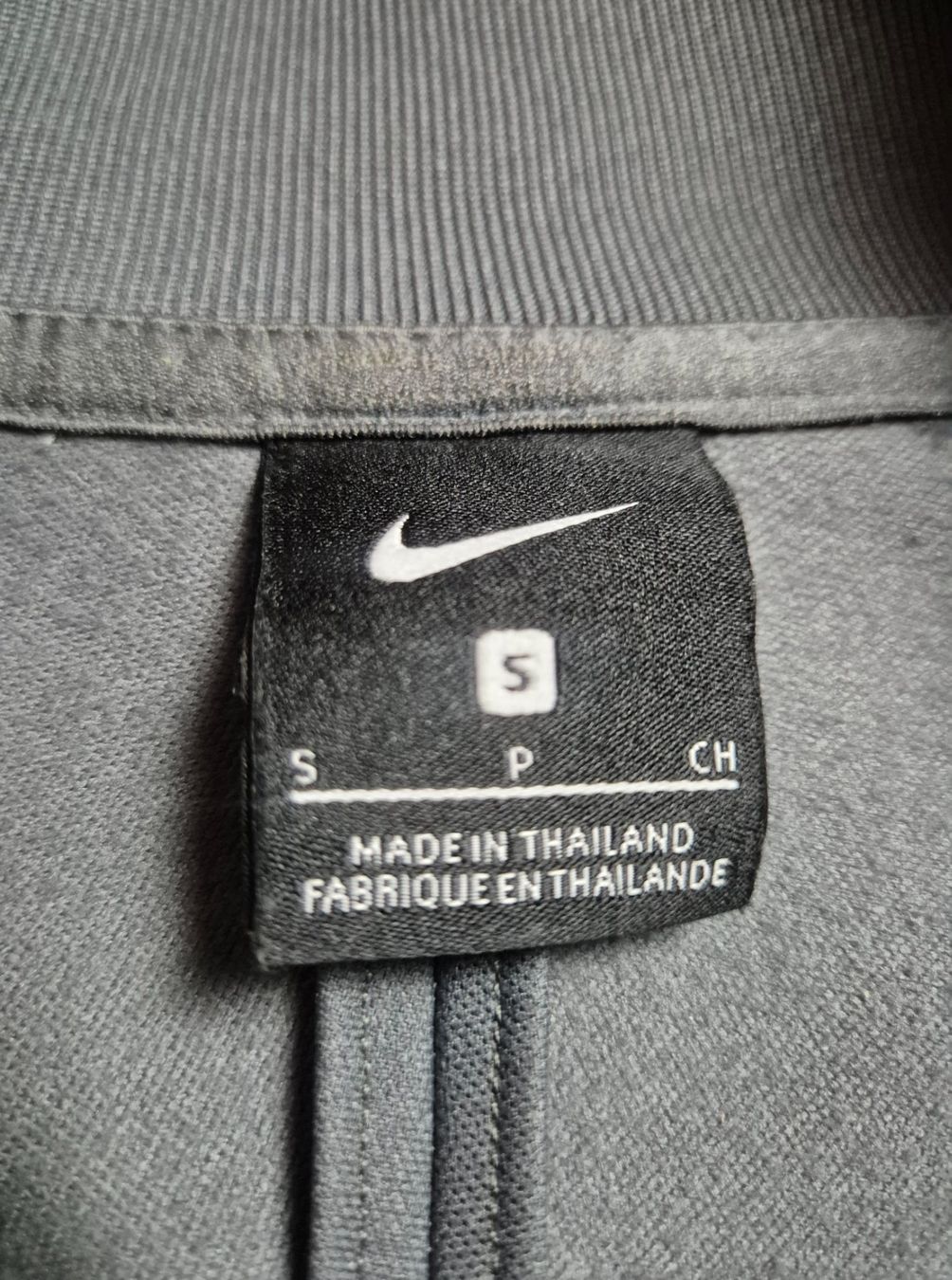 Nike Giacche: Nike 19/20 Inter Mailand Jacke Grösse S – Nuovo (secondo la descrizione) da St. Gallen venduto da CaliSunshine 4
