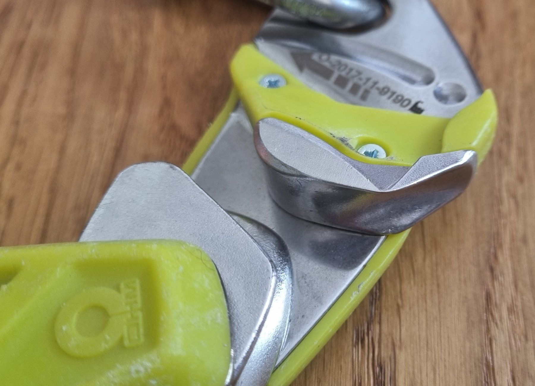 Attrezzatura da arrampicata: Edelrid Ohm gebraucht – Usato da Basel venduto da DrClimb 2