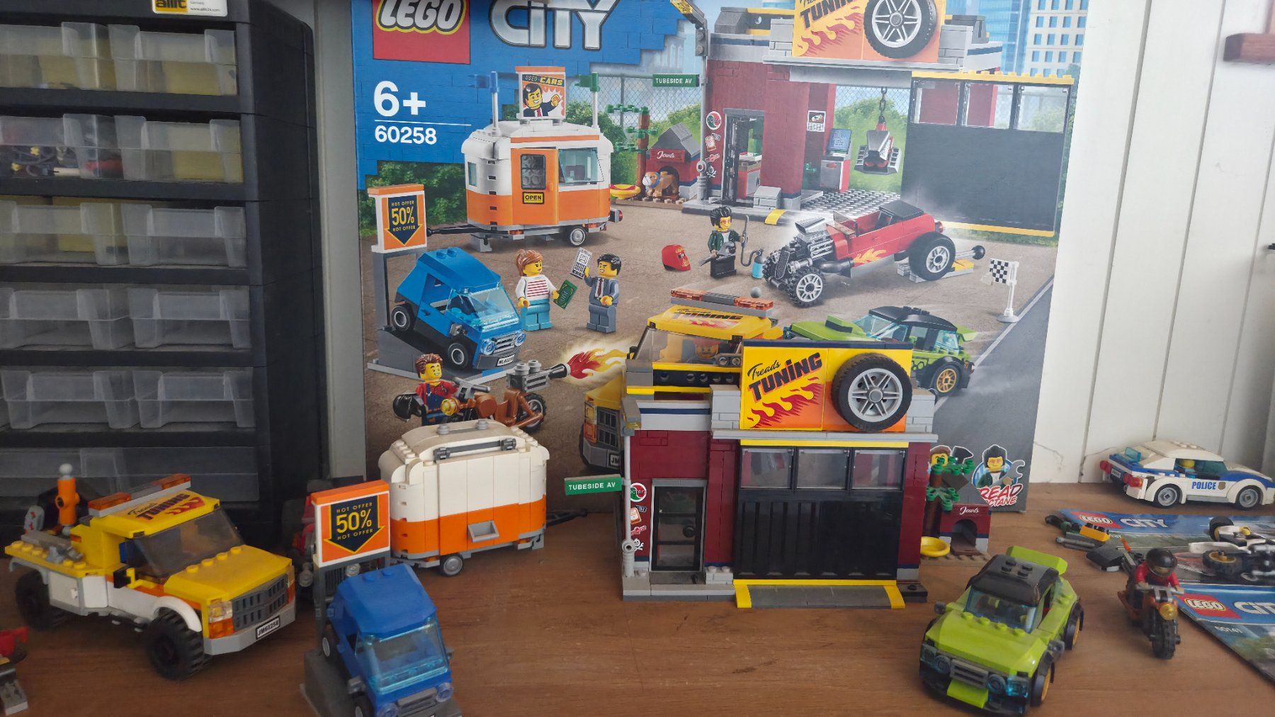 Lego Giocattoli: Lego Tuning Werkstatt 60258 – Usato da Schötz venduto da tuepfliqueen