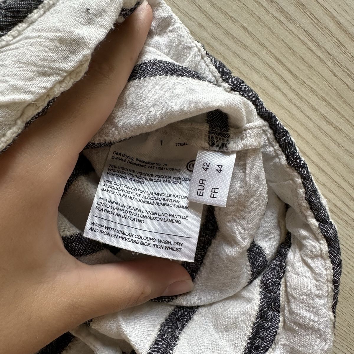 C&A Camicette: Kurzarm Bluse Sommer gestreift Yessica C&A – Usato da Schönenwerd venduto da palaceofwords 2