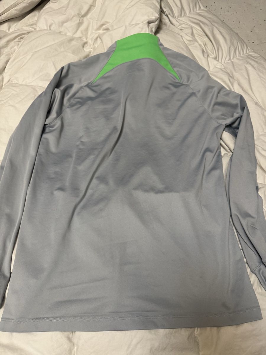 Giacche: Nike LFC Trainingsjacke Grau Slim Fit M – Usato da Hergiswil NW venduto da wert721 4