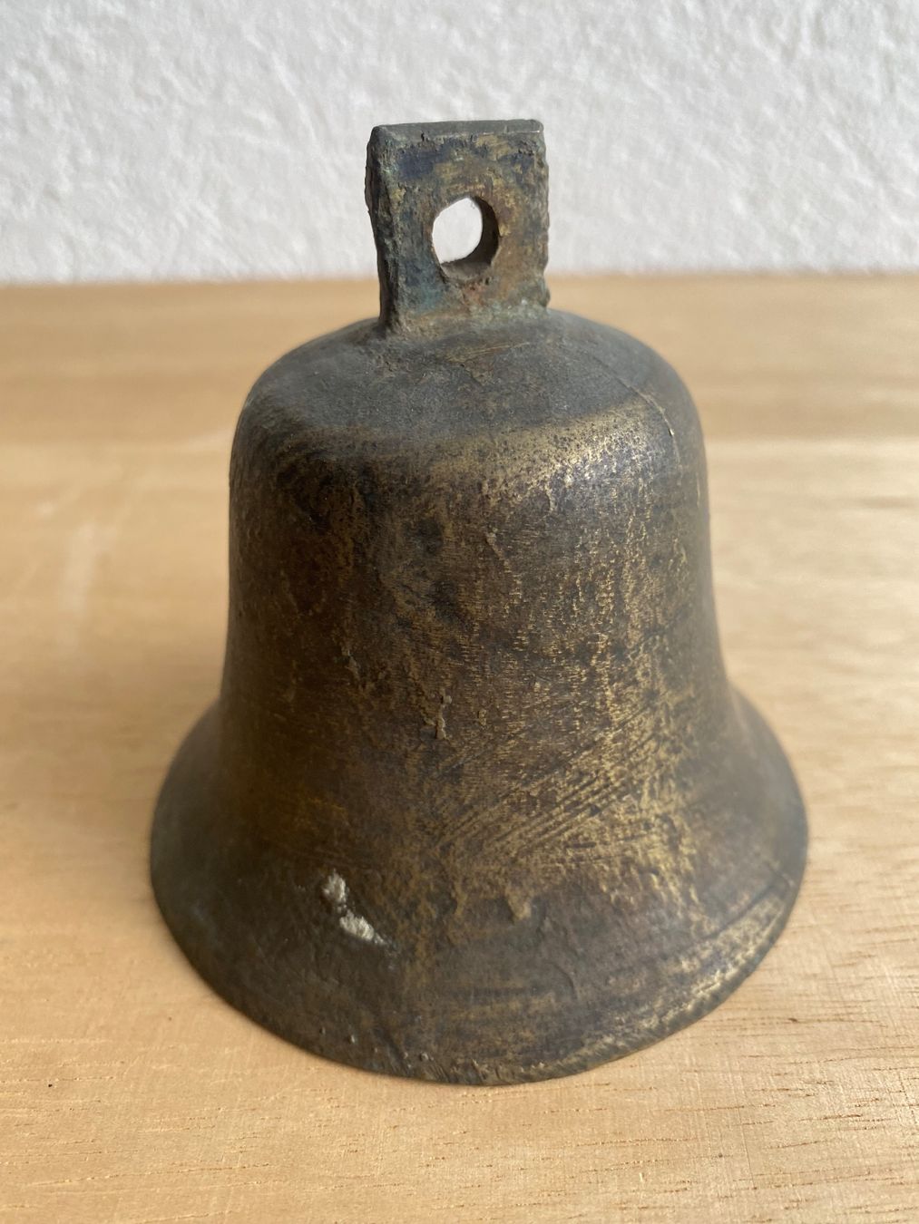 Cloches & sonnailles: Antike Glocke mit Aufhängevorrichtung – D'occasion à Burgdorf par gre_2ftz 1