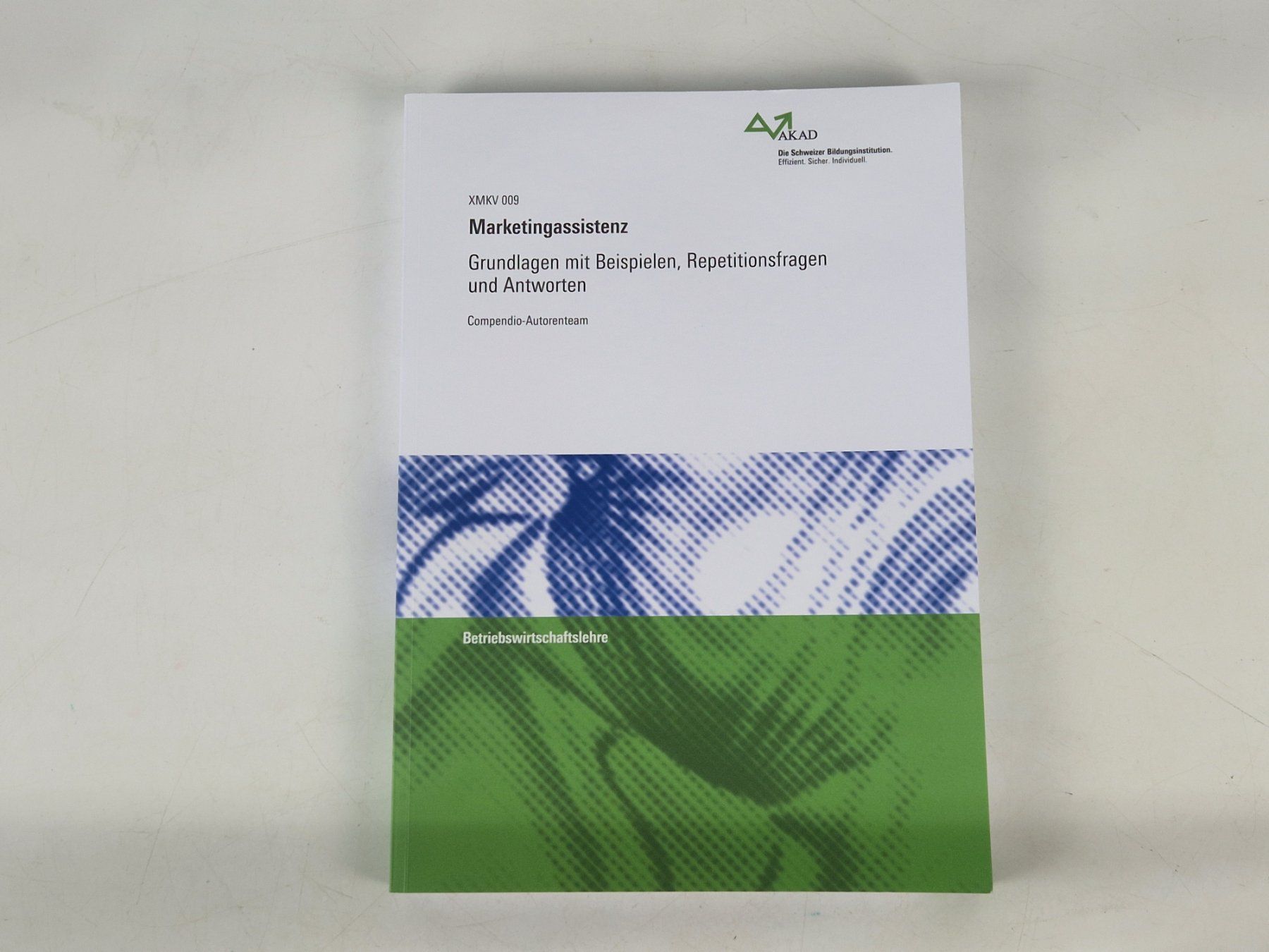 Libri: Kursprogramm "Marketingassistenz" – Usato da Muhen venduto da Restwert_Muhen