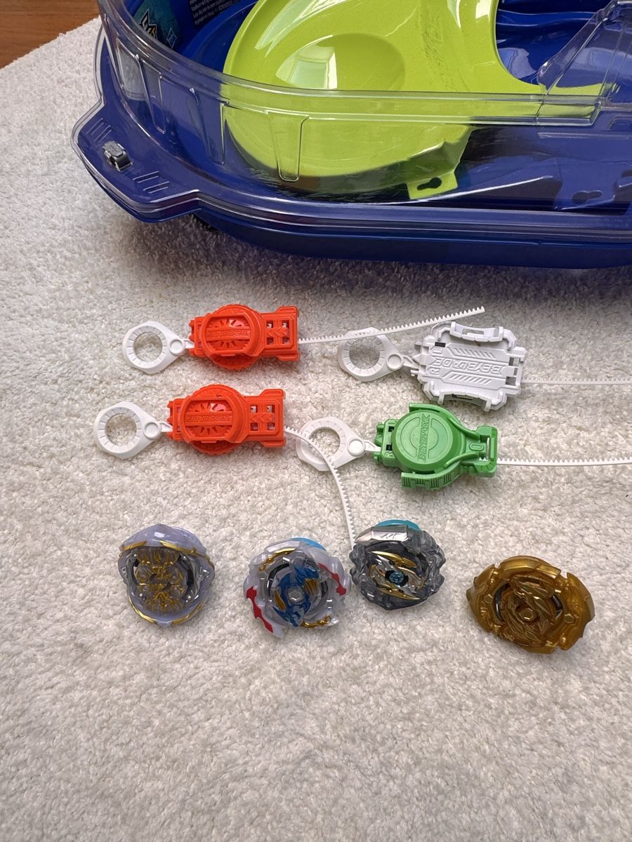 Hasbro Giocattoli: Beyblade set + Arena – Usato da hägglingen venduto da tamayra 1